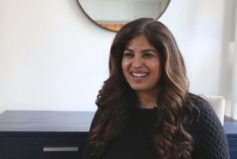 Nitika Chopra sharing the story of how she overcame severe plaque psoriasis symptoms.